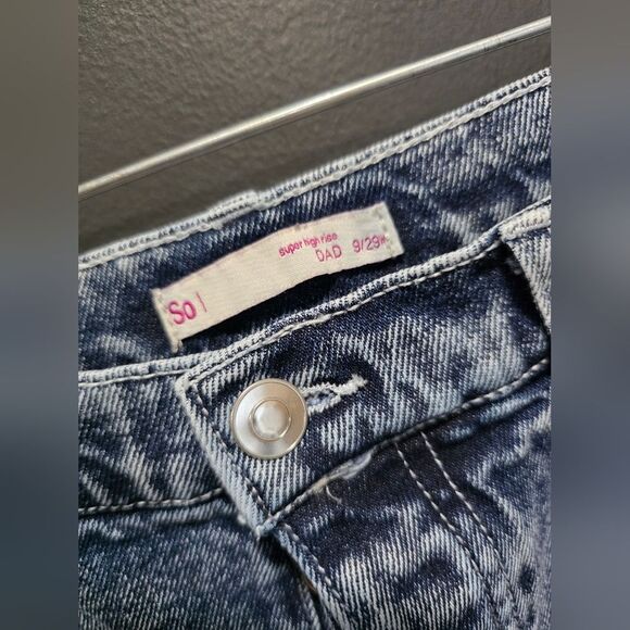 SO Super High Rise DAD Jeans Patchwork Raw Hem Acid Wash Sz 9/29W Junior Button - Picture 6 of 15